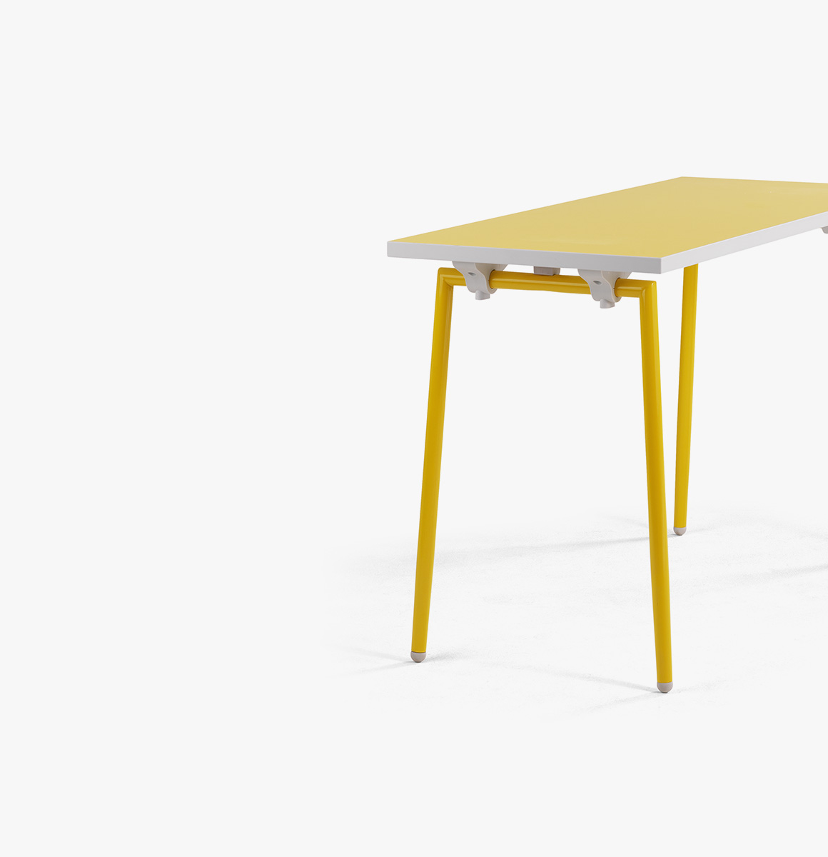 Quickly folding table